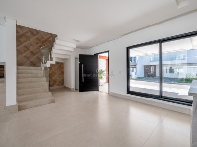 Casa em Condomínio à venda com 3 dormitórios, 215m² e 2 vagas no bairro Ipanema, Zona Sul de Porto Alegre