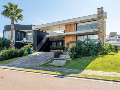 Casa em Condomínio à venda com 3 dormitórios, 270m² e 2 vagas no bairro Alphaville, Zona Sul de Porto Alegre