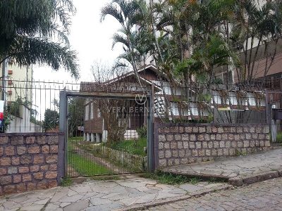 Terreno à venda com 672m² no bairro Tristeza, Zona Sul de Porto Alegre