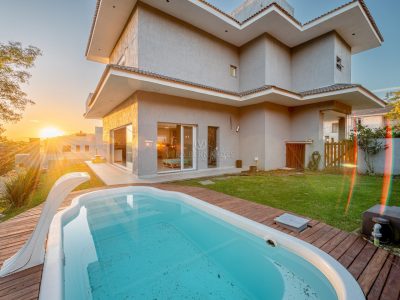 Casa em Condomínio à venda com 3 dormitórios, 248m² e 4 vagas no bairro Alphaville, Zona Sul de Porto Alegre