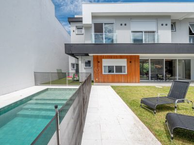 Casa em Condomínio à venda com 4 dormitórios, 488m² e 2 vagas no bairro Lagos de Nova Ipanema em Porto Alegre