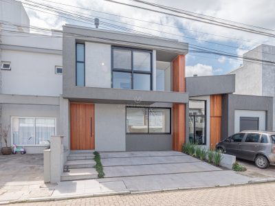 Casa em Condomínio à venda com 3 dormitórios, 184m² e 2 vagas no bairro Lagos de Nova Ipanema, Zona Sul de Porto Alegre