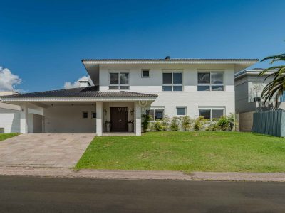 Casa em Condomínio à venda com 5 dormitórios, 403m² e 6 vagas no bairro Terra Ville, Zona Sul de Porto Alegre