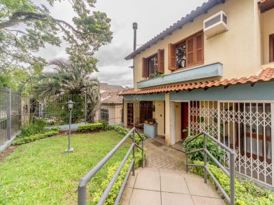 Casa em Condomínio à venda com 3 dormitórios, 203m² e 2 vagas no bairro Tristeza, Zona Sul de Porto Alegre