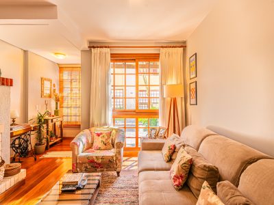 Casa em Condomínio à venda com 3 dormitórios, 151m² e 2 vagas no bairro Ipanema, Zona Sul de Porto Alegre