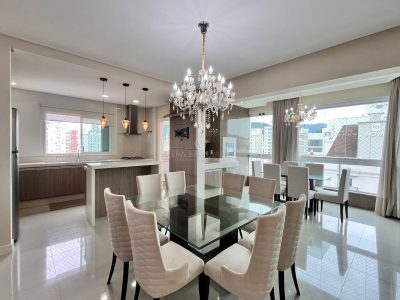 Apartamento à venda com 4 dormitórios, 190m² e 3 vagas no bairro Meia Praia, Zona Central de Itapema