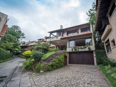 Casa em Condomínio à venda com 4 dormitórios, 643m² e 5 vagas no bairro Tristeza, Zona Sul de Porto Alegre
