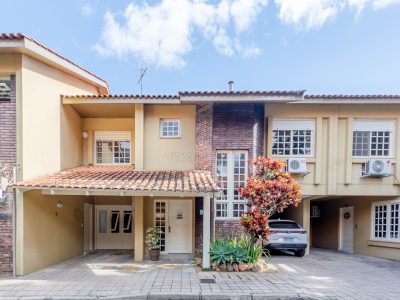 Casa em Condomínio à venda com 3 dormitórios, 161m² e 2 vagas no bairro Tristeza, Zona Sul de Porto Alegre