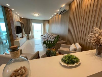 Apartamento à venda com 5 dormitórios, 240m² e 2 vagas no bairro Meia Praia em Itapema