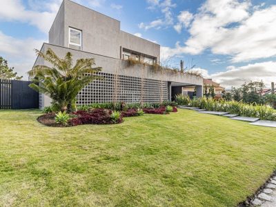 Casa em Condomínio à venda com 4 dormitórios, 478m² e 4 vagas no bairro Terra Ville, Zona Sul de Porto Alegre