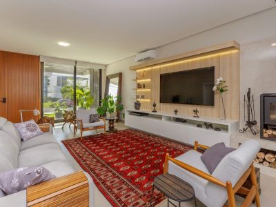 Casa em Condomínio à venda com 3 dormitórios, 370m² e 2 vagas no bairro Terra Ville, Zona Sul de Porto Alegre