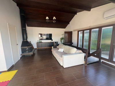 Cobertura à venda com 2 dormitórios, 207m² e 1 vaga no bairro Camaquã, Zona Sul de Porto Alegre