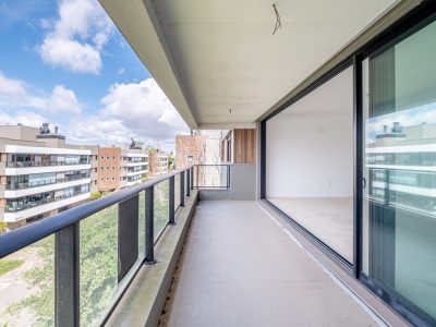 Apartamento à venda com 3 dormitórios, 162m² e 3 vagas no bairro Pedra Redonda, Zona Sul de Porto Alegre
