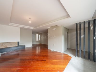 Casa à venda com 3 dormitórios, 307m² e 2 vagas no bairro Vila Assunção, Zona Sul de Porto Alegre