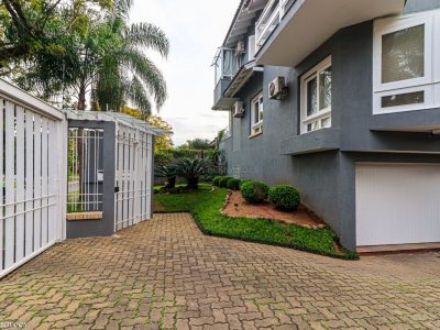Casa em Condomínio à venda com 3 dormitórios, 286m² e 3 vagas no bairro Jardim Isabel, Zona Sul de Porto Alegre