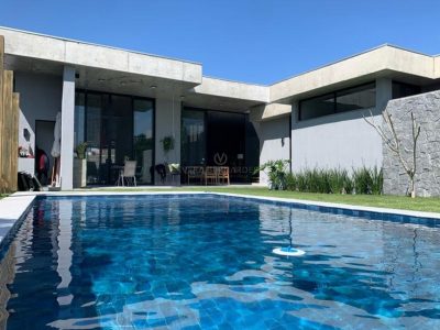 Casa em Condomínio à venda com 3 dormitórios, 344m² e 10 vagas no bairro Terra Ville, Zona Sul de Porto Alegre