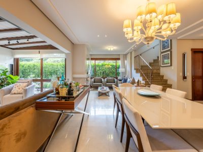 Casa em Condomínio à venda com 3 dormitórios, 339m² e 2 vagas no bairro Tristeza, Zona Sul de Porto Alegre