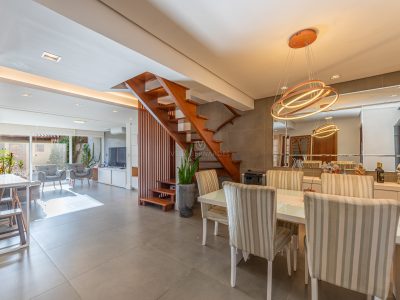 Casa em Condomínio à venda com 3 dormitórios, 212m² e 2 vagas no bairro Espírito Santo, Zona Sul de Porto Alegre