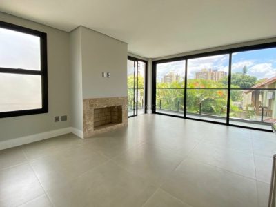 Casa em Condomínio à venda com 3 dormitórios, 177m² e 2 vagas no bairro Tristeza, Zona Sul de Porto Alegre