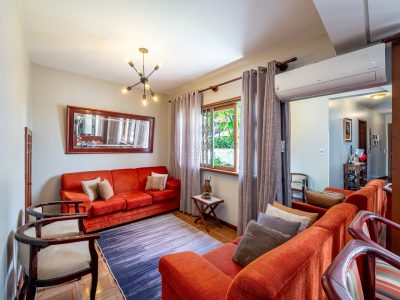 Casa à venda com 4 dormitórios, 180m² e 2 vagas no bairro Ipanema, Zona Sul de Porto Alegre