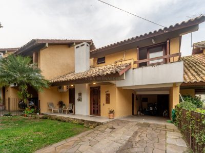 Casa em Condomínio à venda com 3 dormitórios, 210m² e 2 vagas no bairro Jardim Isabel, Zona Sul de Porto Alegre