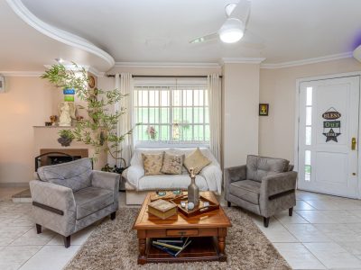 Casa em Condomínio à venda com 3 dormitórios, 226m² e 2 vagas no bairro Ipanema, Zona Sul de Porto Alegre