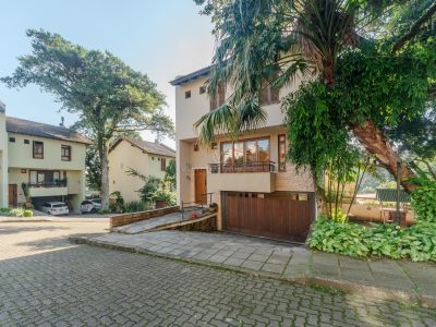 Casa em Condomínio à venda com 3 dormitórios, 255m² e 4 vagas no bairro Jardim Isabel, Zona Sul de Porto Alegre