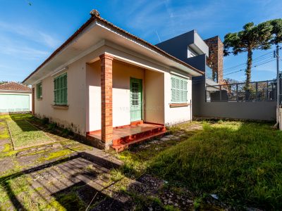 Casa Térrea à venda com 2 dormitórios, 110m² e 2 vagas no bairro Tristeza, Zona Sul de Porto Alegre