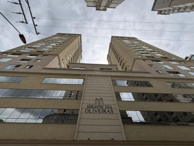 Apartamento à venda com 2 dormitórios, 64m² e 1 vaga no bairro Tabuleiro em Itapema