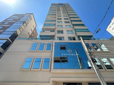 Apartamento à venda com 3 dormitórios, 118m² e 2 vagas no bairro Centro em Itapema