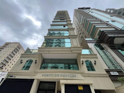 Apartamento à venda com 3 dormitórios, 125m² e 2 vagas no bairro Meia Praia em Itapema