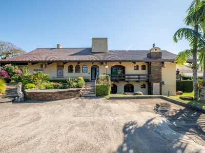 Casa em Condomínio à venda com 3 dormitórios, 498m² e 6 vagas no bairro Jardim do Sol, Zona Sul de Porto Alegre