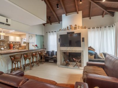 Casa em Condomínio à venda com 3 dormitórios, 294m² e 4 vagas no bairro Terra Ville, Zona Sul de Porto Alegre