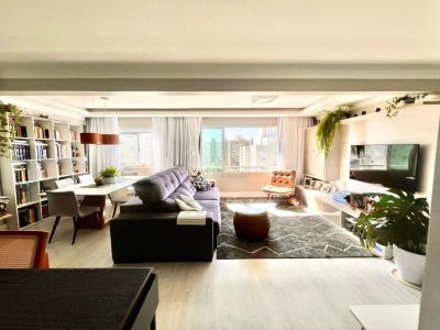 Apartamento à venda com 3 dormitórios, 90m² e 2 vagas no bairro Tristeza, Zona Sul de Porto Alegre