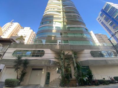 Apartamento à venda com 3 dormitórios, 143m² e 2 vagas no bairro Meia Praia em Itapema