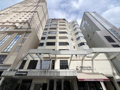 Apartamento à venda com 3 dormitórios, 110m² e 1 vaga no bairro Meia Praia em Itapema