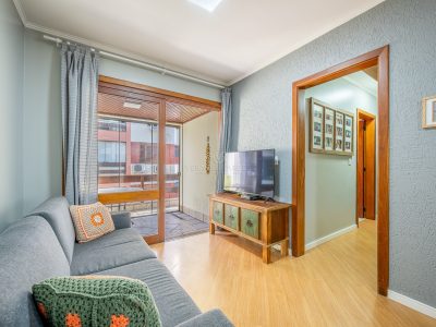 Apartamento Garden à venda com 3 dormitórios, 90m² e 2 vagas no bairro Ipanema, Zona Sul de Porto Alegre
