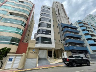 Apartamento à venda com 3 dormitórios, 105m² e 2 vagas no bairro Centro em Itapema