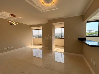 Apartamento à venda com 2 dormitórios, 81m² e 1 vaga no bairro Cristal, Zona Sul de Porto Alegre