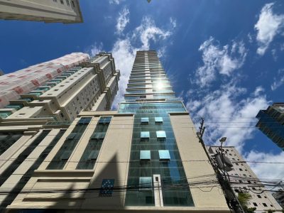 Apartamento à venda com 3 dormitórios, 137m² e 3 vagas no bairro Meia Praia em Itapema