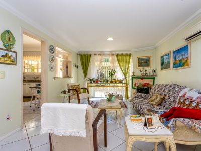 Casa em Condomínio à venda com 3 dormitórios, 181m² e 2 vagas no bairro Ipanema, Zona Sul de Porto Alegre
