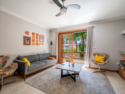 Casa em Condomínio à venda com 3 dormitórios, 162m² e 2 vagas no bairro Tristeza, Zona Sul de Porto Alegre