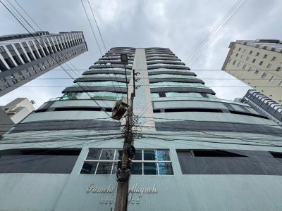 Apartamento à venda com 3 dormitórios, 144m² e 2 vagas no bairro Meia Praia em Itapema