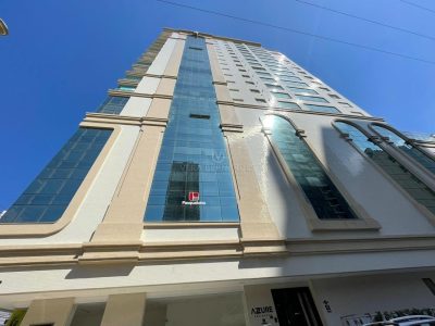 Apartamento à venda com 3 dormitórios, 116m² e 2 vagas no bairro Meia Praia em Itapema