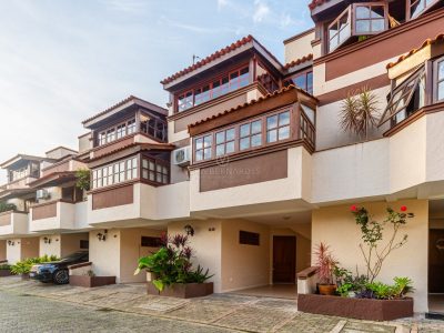 Casa em Condomínio à venda com 3 dormitórios, 139m² e 3 vagas no bairro Tristeza, Zona Sul de Porto Alegre