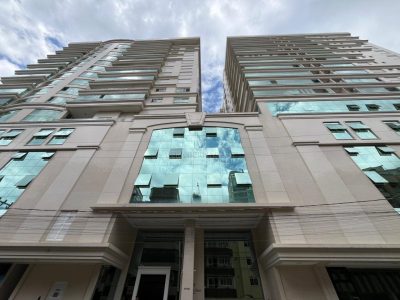 Apartamento à venda com 4 dormitórios, 209m² e 2 vagas no bairro Centro em Itapema
