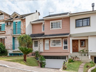 Casa em Condomínio à venda com 3 dormitórios, 259m² e 2 vagas no bairro Vila Nova, Zona Sul de Porto Alegre