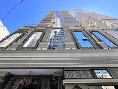 Apartamento à venda com 4 dormitórios, 150m² e 3 vagas no bairro Meia Praia em Itapema