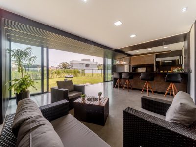 Casa em Condomínio à venda com 6 dormitórios, 440m² e 4 vagas no bairro Alphaville, Zona Sul de Porto Alegre