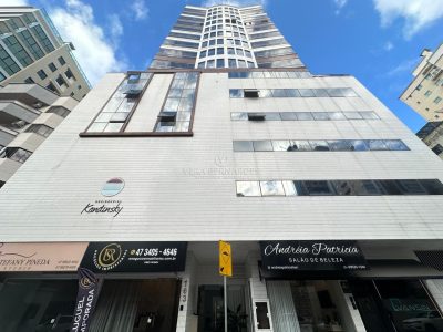 Apartamento à venda com 3 dormitórios, 120m² e 4 vagas no bairro Meia Praia em Itapema